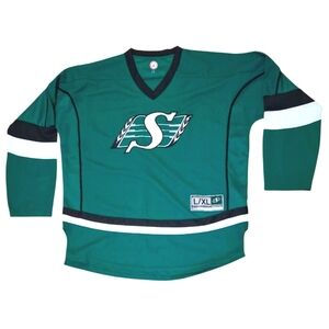 L/XL OFFICIAL CFL Saskatchewan Roughriders  Jersey - Football 3674